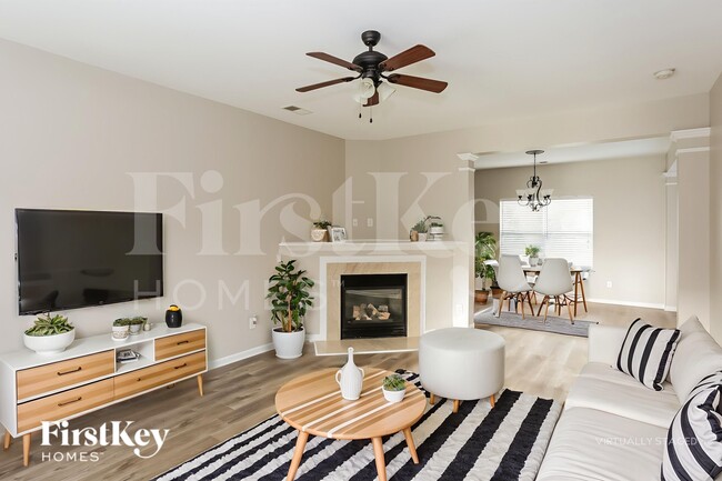 Building Photo - 511 Galesburg Dr