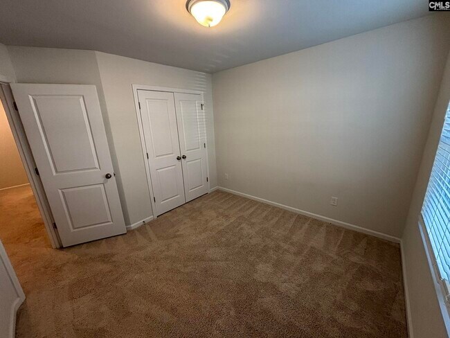 Building Photo - 140 Kings Parish Ct