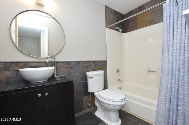 Building Photo - 4028 N Granite Reef Rd