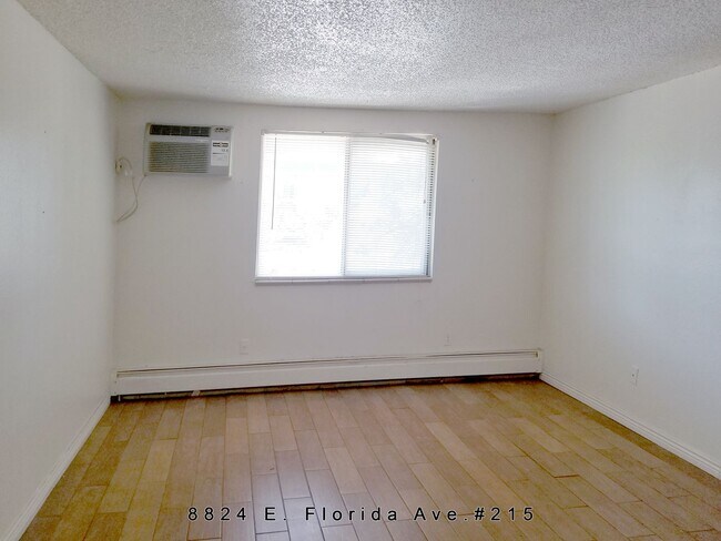 Building Photo - Great location off Leetsdale/Parker and Florida with lots of amenities such as AC, pool, hot tub,...