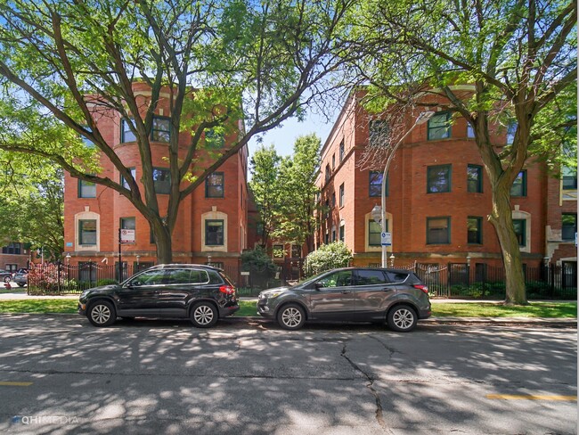Building Photo - 5252 S Drexel Ave