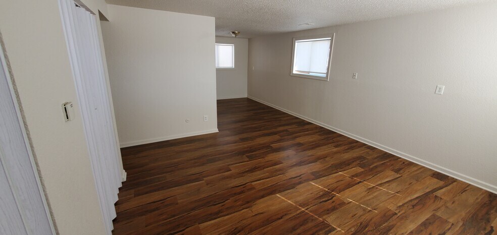 Building Photo - 5810 Oneida St