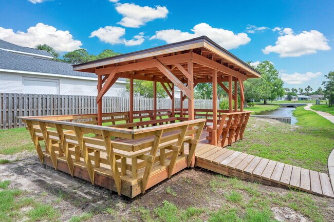 Building Photo - 107 Bay Tree Dr