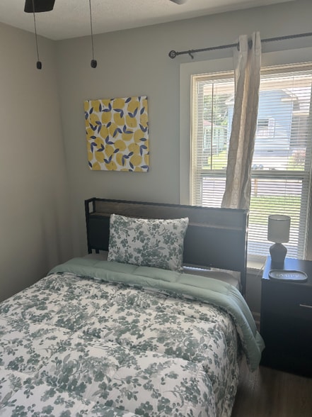 Building Photo - 807 Pine St