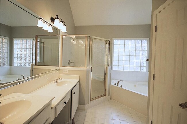 Building Photo - 2552 Chestnut Landing