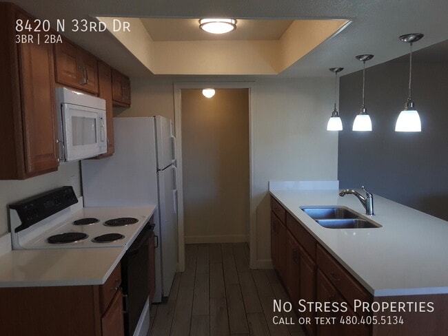 Building Photo - 8420 N 33rd Dr