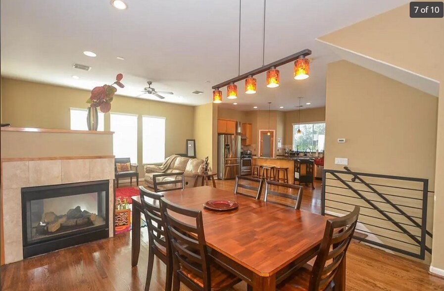Second Floor Living Area - 3010 Caroline St