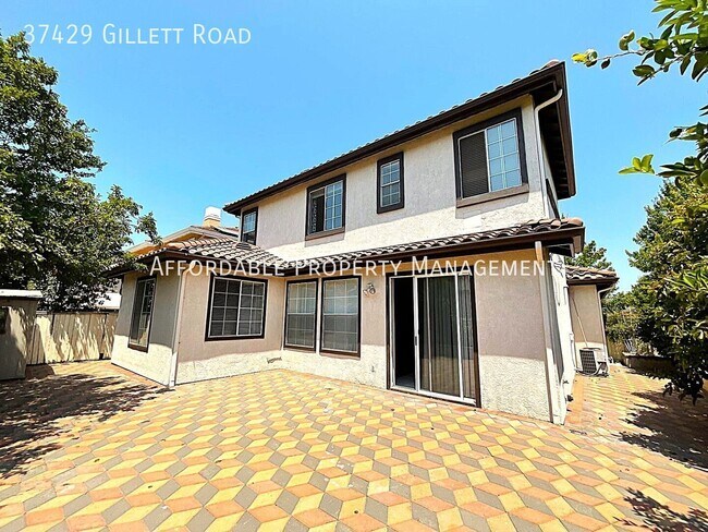 Building Photo - 37429 Gillett Rd
