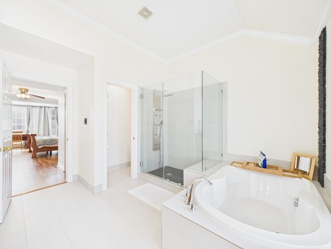 Building Photo - 3811 Jack St