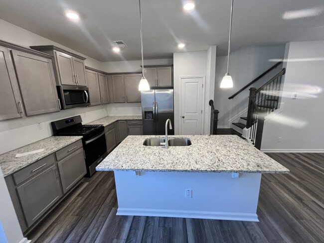 Building Photo - 922 Lampton Ct