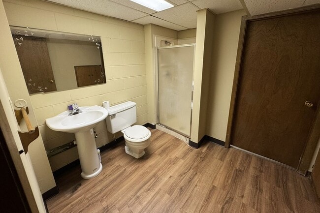 Building Photo - Large 3 Bedroom Home in North Ames just off Grand Avenue