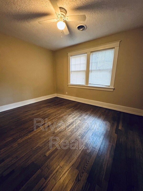 Building Photo - 842 Isabelle St