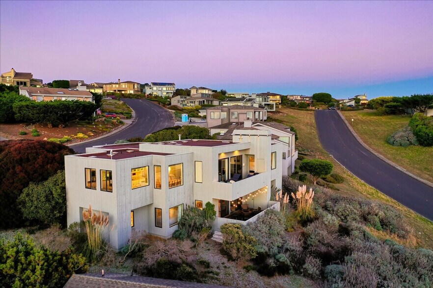 Building Photo - 150 Cypress Loop