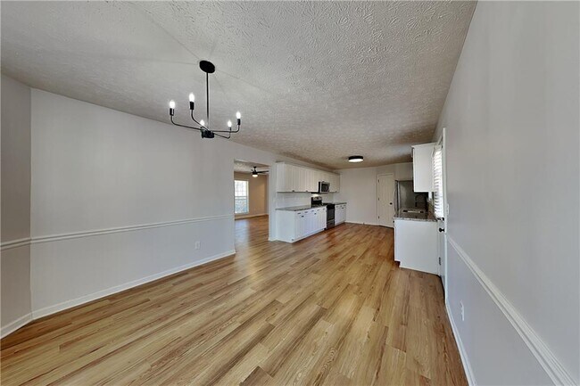 Building Photo - 778 Summer Dr NW