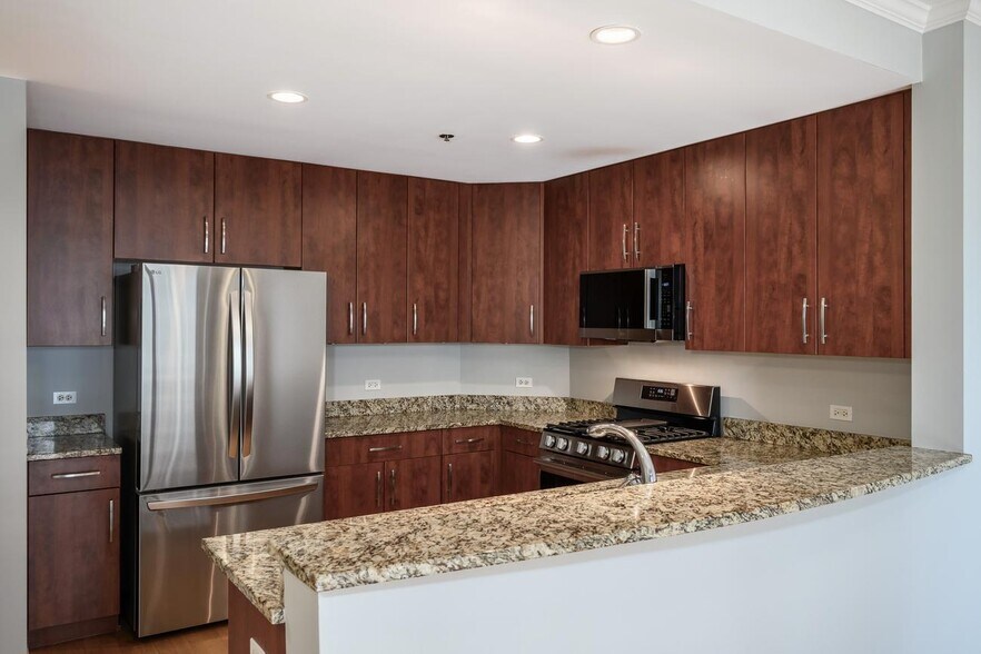 Kitchen - 160 E Illinois St