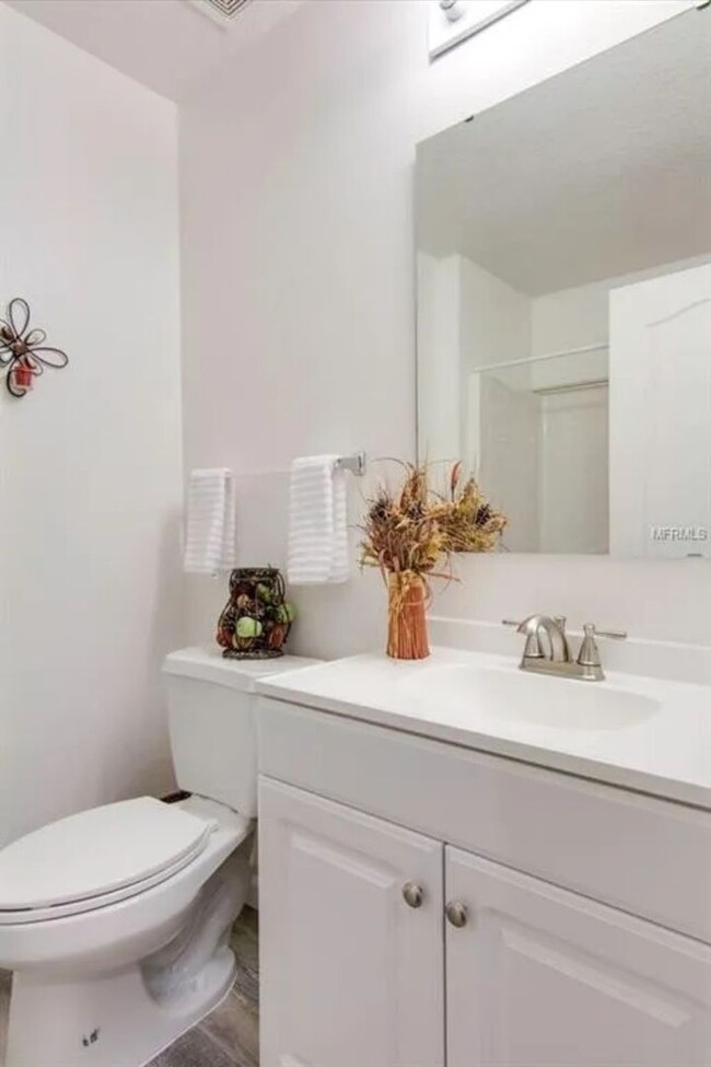 Building Photo - Charming 3BR 2.5 bath Townhome in heat of ...