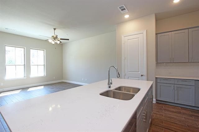 Building Photo - 4255 Shavano Dr