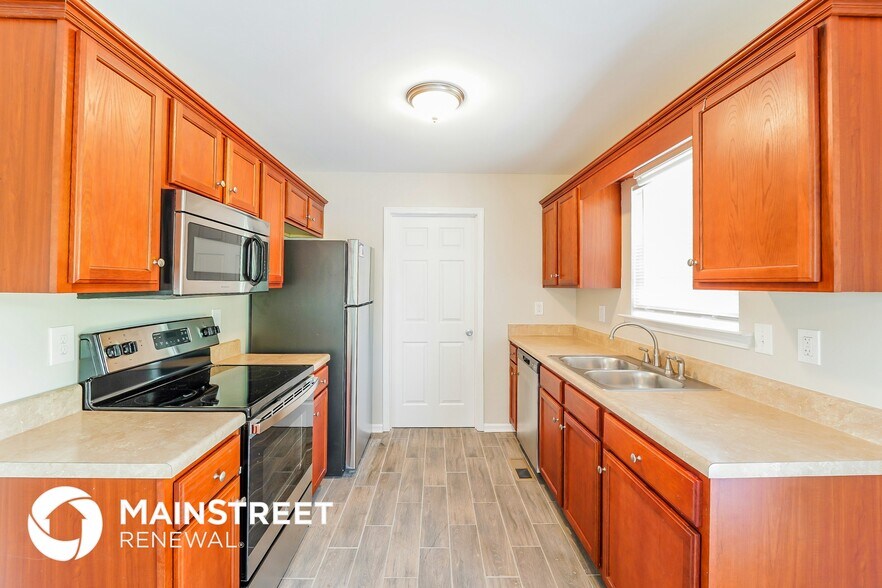 Building Photo - 1130 Holt Cir