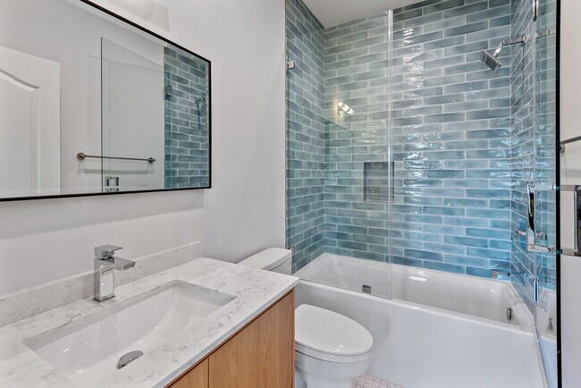 On-suite bathroom - 321 S Swall Dr