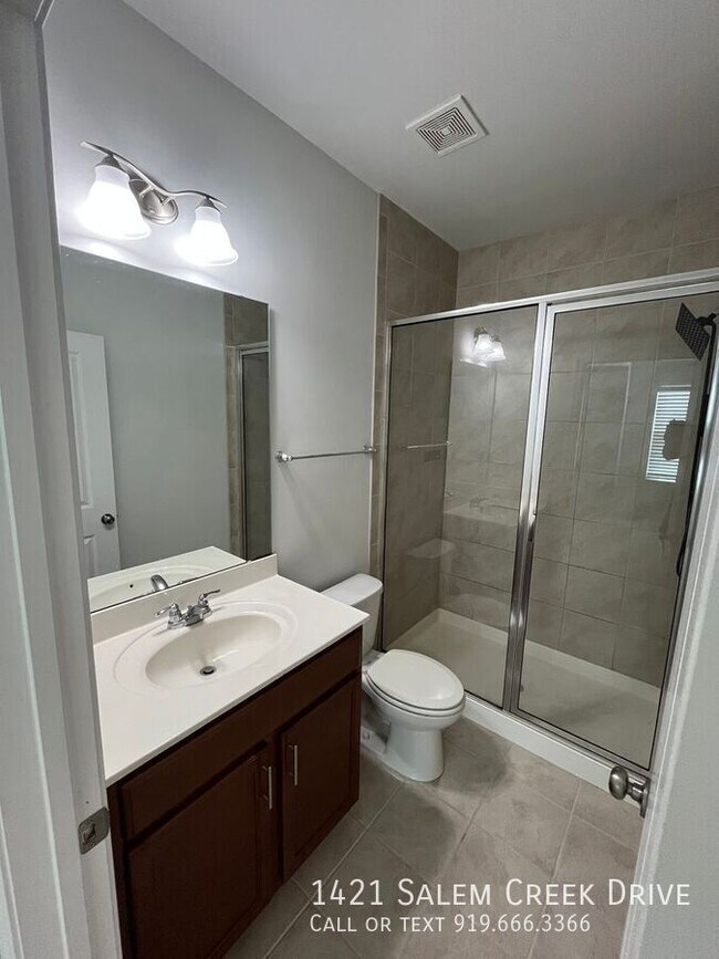 Building Photo - 1421 Salem Creek Dr