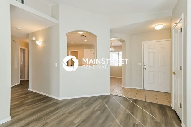 Building Photo - 3 Bedroom Pet-Friendly Home in Tucson, AZ with Main Street Renewal