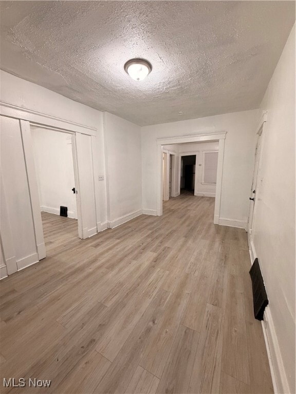 Building Photo - 10512 Greenlawn Ave