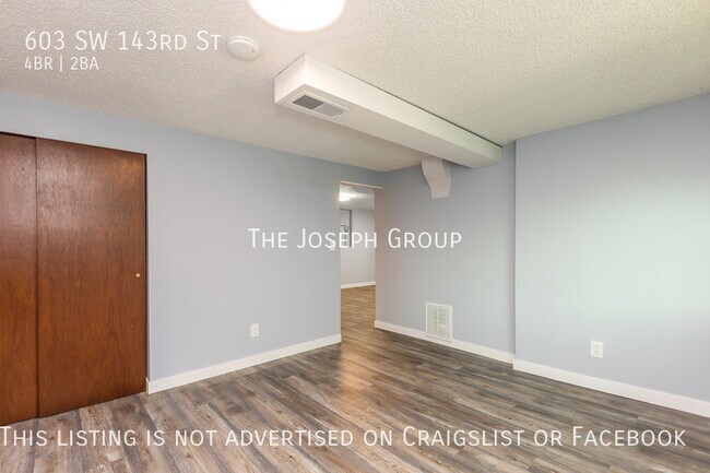 Building Photo - 603 SW 143rd St