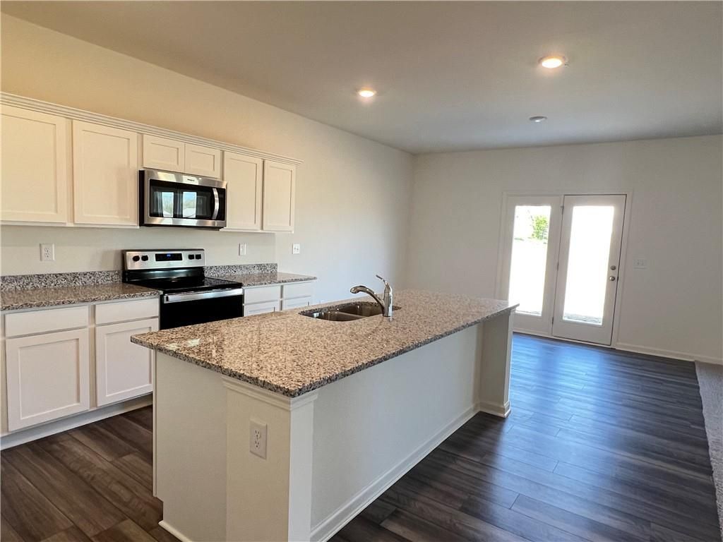 Building Photo - 119 Pond Ct