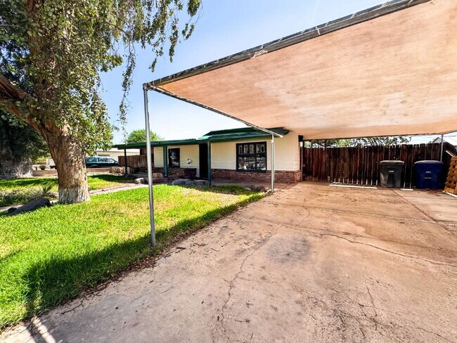 Building Photo - 1109 S 8th Ave