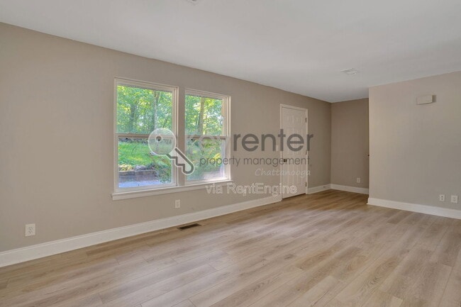 Building Photo - 1461 Palisades Rd