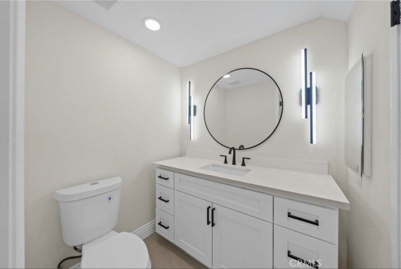 Building Photo - 16401 Mercier Ln