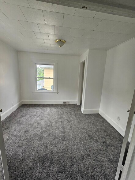 Building Photo - 1123 Portland Ave