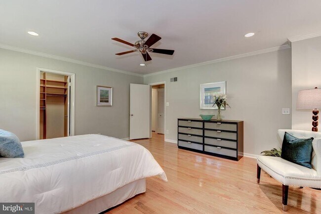 Building Photo - 1 Arrowood Terrace
