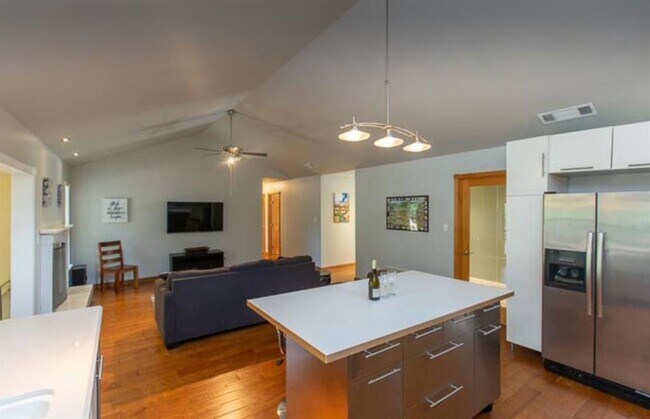 Building Photo - 4608 Cliffstone Cove