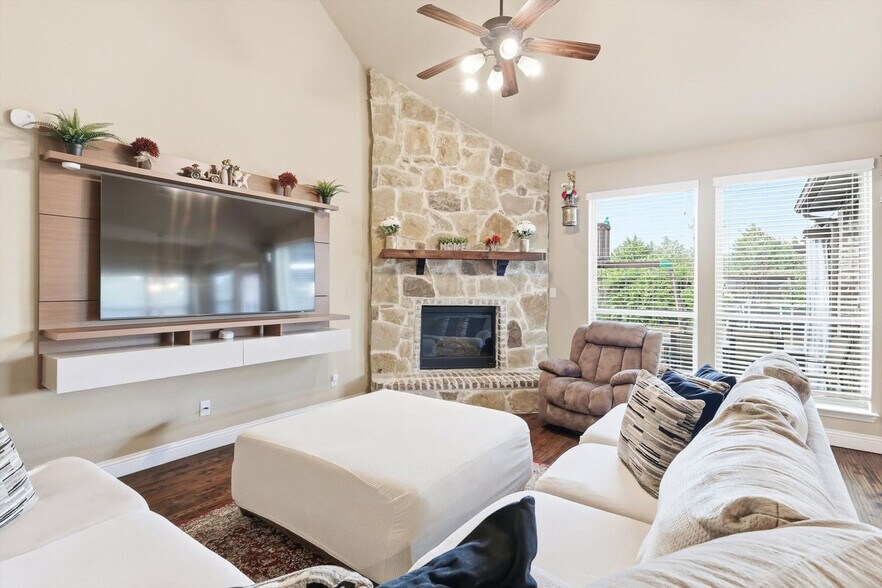 Building Photo - 1370 Pelican Dr