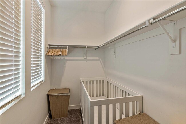 Building Photo - 623 E 460 S