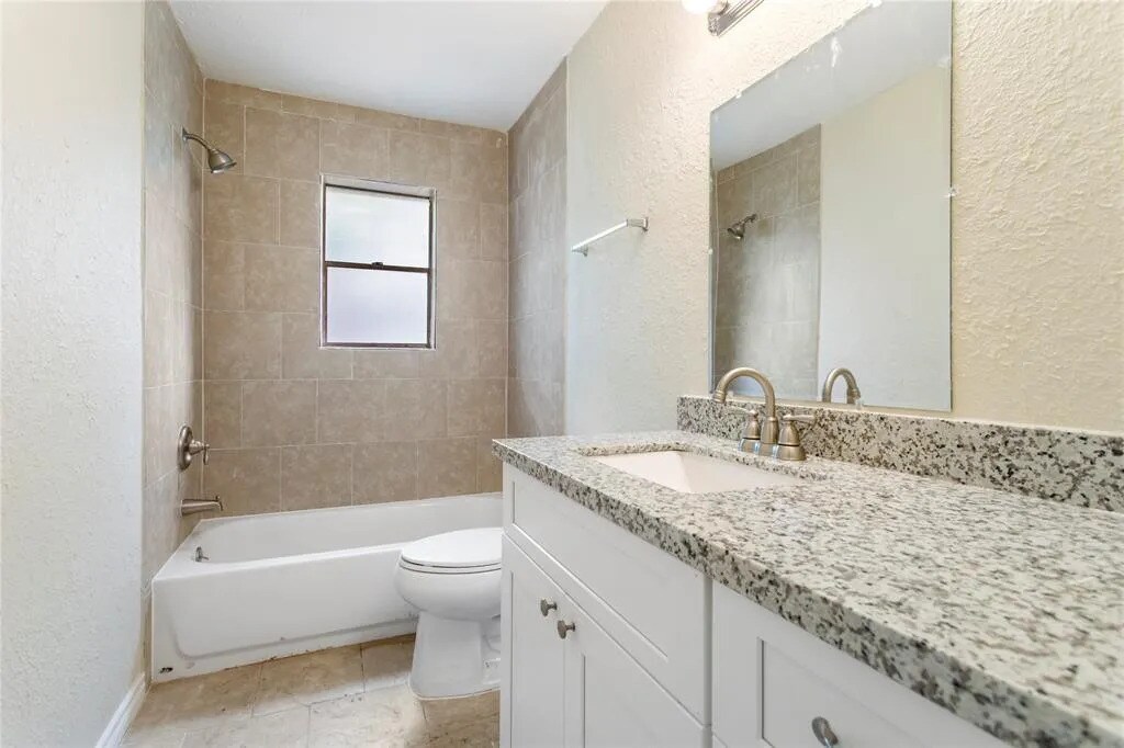 Building Photo - 5427 Bungalow Ln