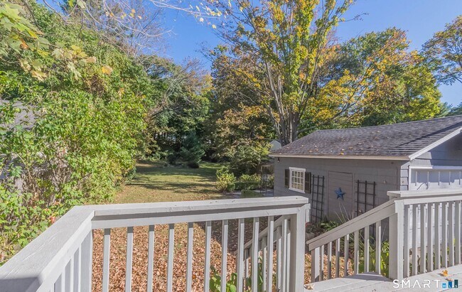 Building Photo - 798 Mill Plain Rd