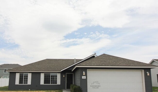 Building Photo - 5108 Catalonia Dr