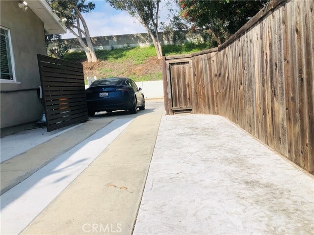 Building Photo - 1982 Corson St