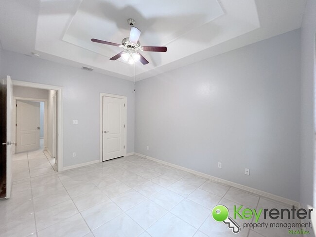 Building Photo - 3Bed/2Bath Gorgeous and move in ready.  (S...