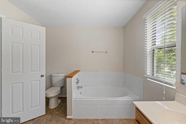 Building Photo - 3429 Lacrosse Ct