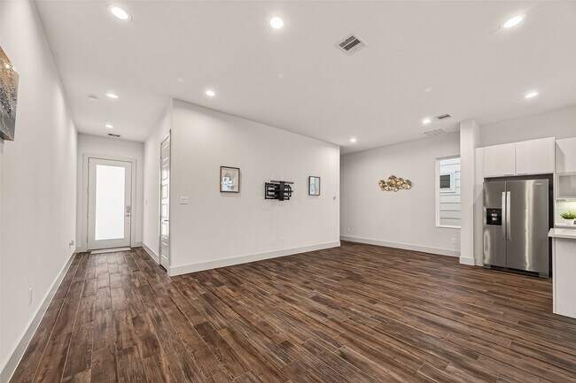 Building Photo - 4418 Bora Bora Ln