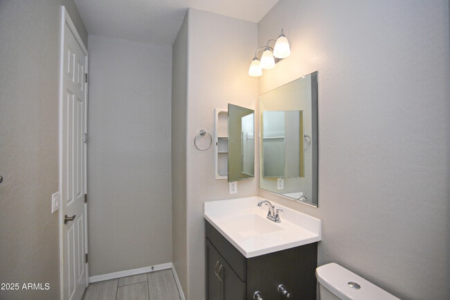 Building Photo - 13335 W Red Range Way