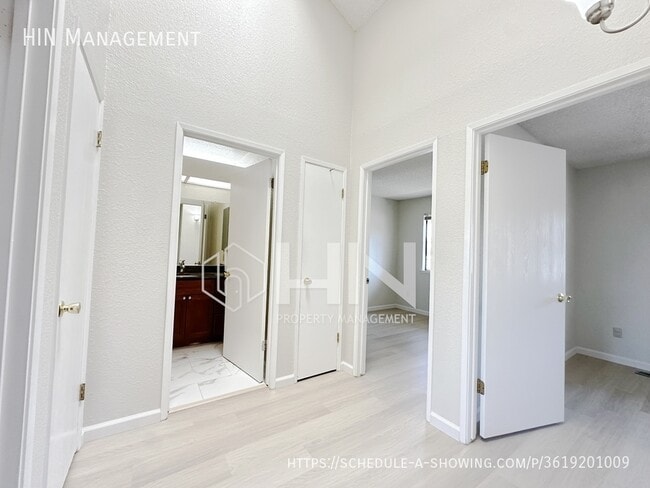 Building Photo - 40841 Ingersoll Terrace