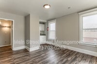 Building Photo - 2108 Walnut St