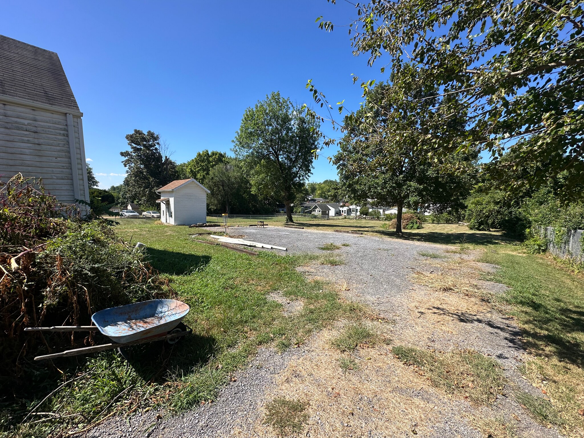 Building Photo - 200 Lylburn Rd