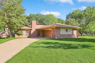 Building Photo - 2525 Freedom Ln