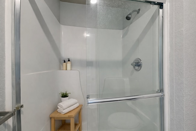 Building Photo - Charming 3-Bed, 2-Bath Home in Blue Springs