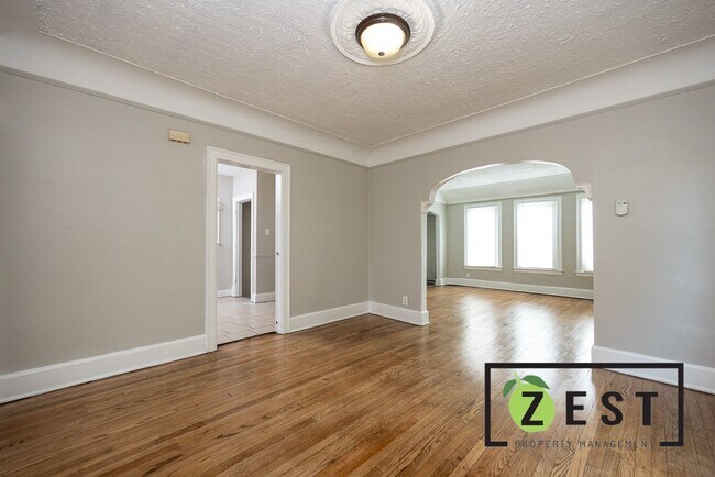 Building Photo - 3740 Tyler St